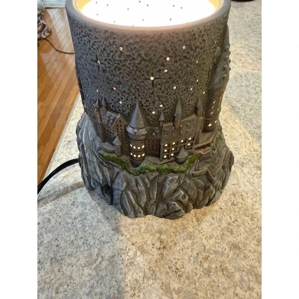Scentsy Harry Potter Hogwarts Wax Warmer Wizarding World Tested Works w/ Box